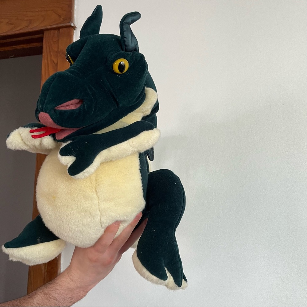 Folkmanis dragon